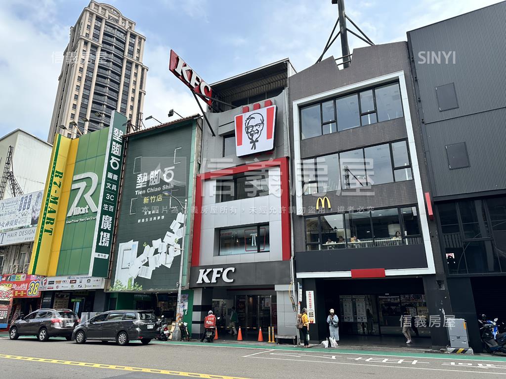 火車站前中正圓環店面房屋室內格局與周邊環境