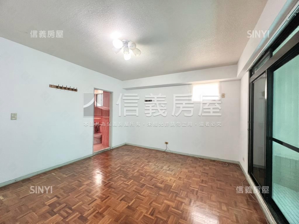 專任龍門台大學府管理邊間房屋室內格局與周邊環境