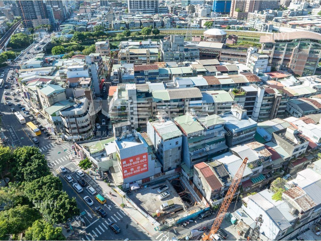 天母捷運公園景觀戶房屋室內格局與周邊環境