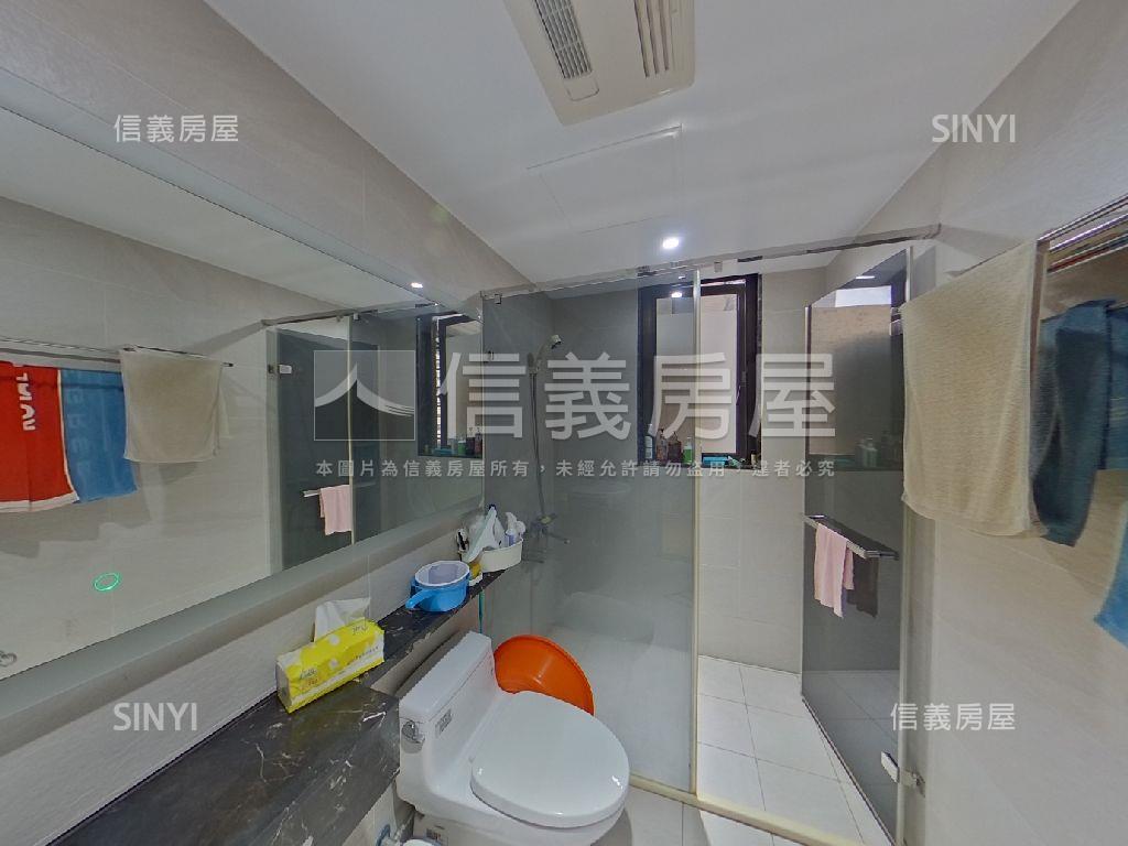 天青邊間四房附雙車位房屋室內格局與周邊環境