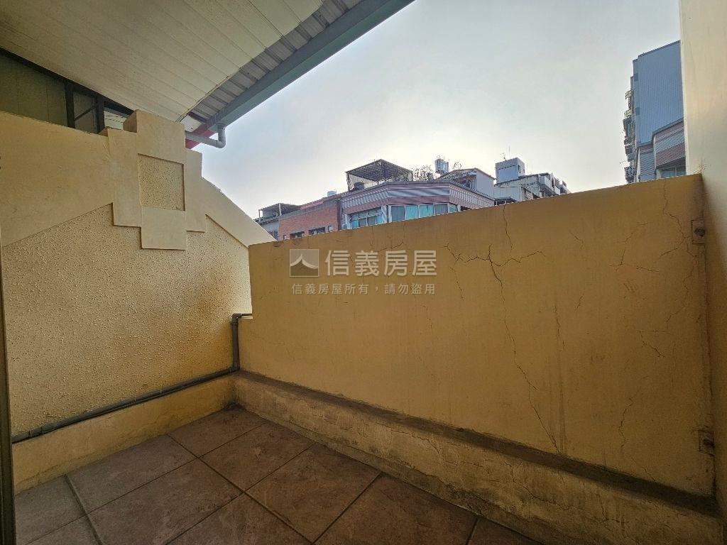 極品✿低總價臨活路透天房屋室內格局與周邊環境