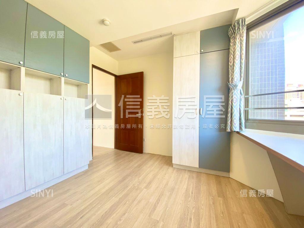 美麗再興高樓景觀三房車位房屋室內格局與周邊環境