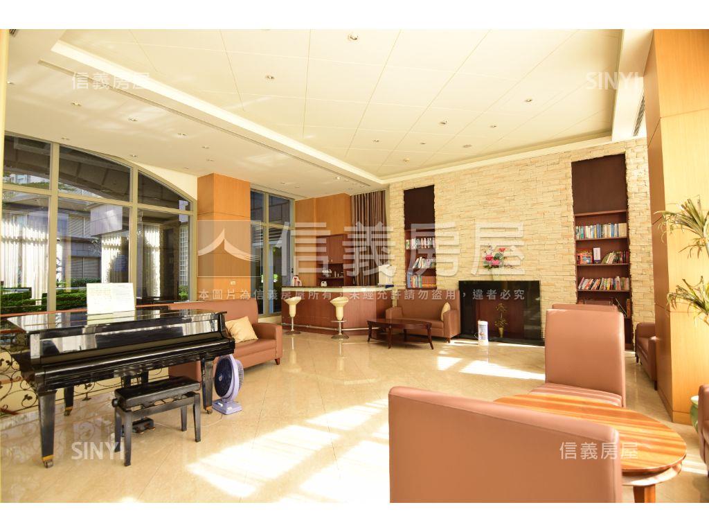 美麗再興高樓景觀三房車位房屋室內格局與周邊環境