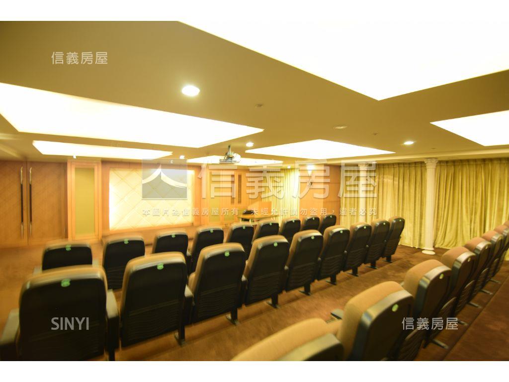 美麗再興高樓景觀三房車位房屋室內格局與周邊環境