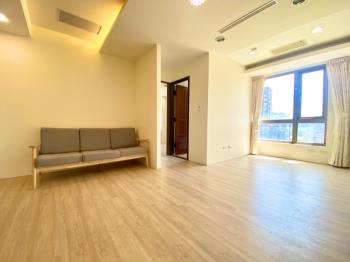 美麗再興三房車位