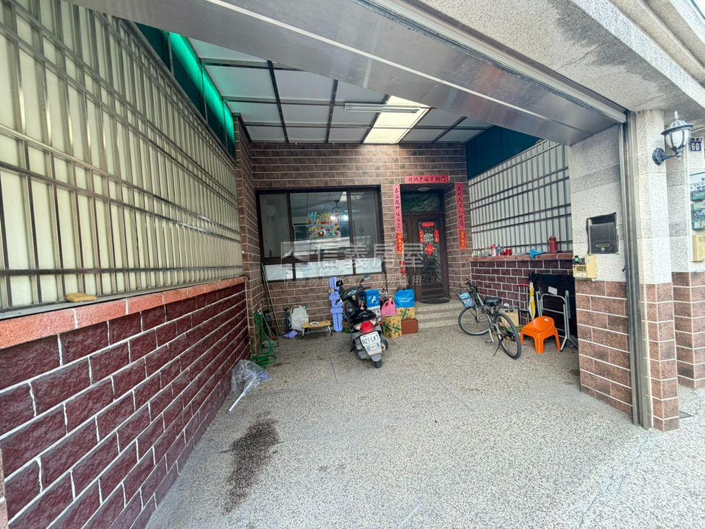 稀有釋出朝南有車庫別墅房屋室內格局與周邊環境