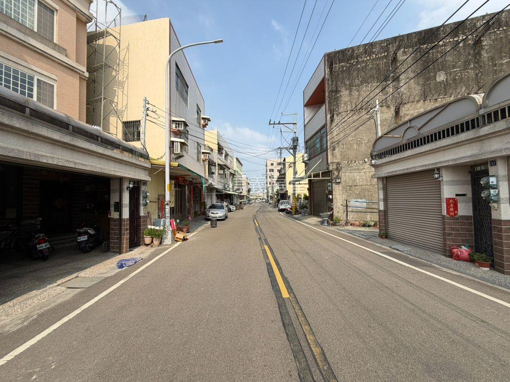 稀有釋出朝南有車庫別墅房屋室內格局與周邊環境