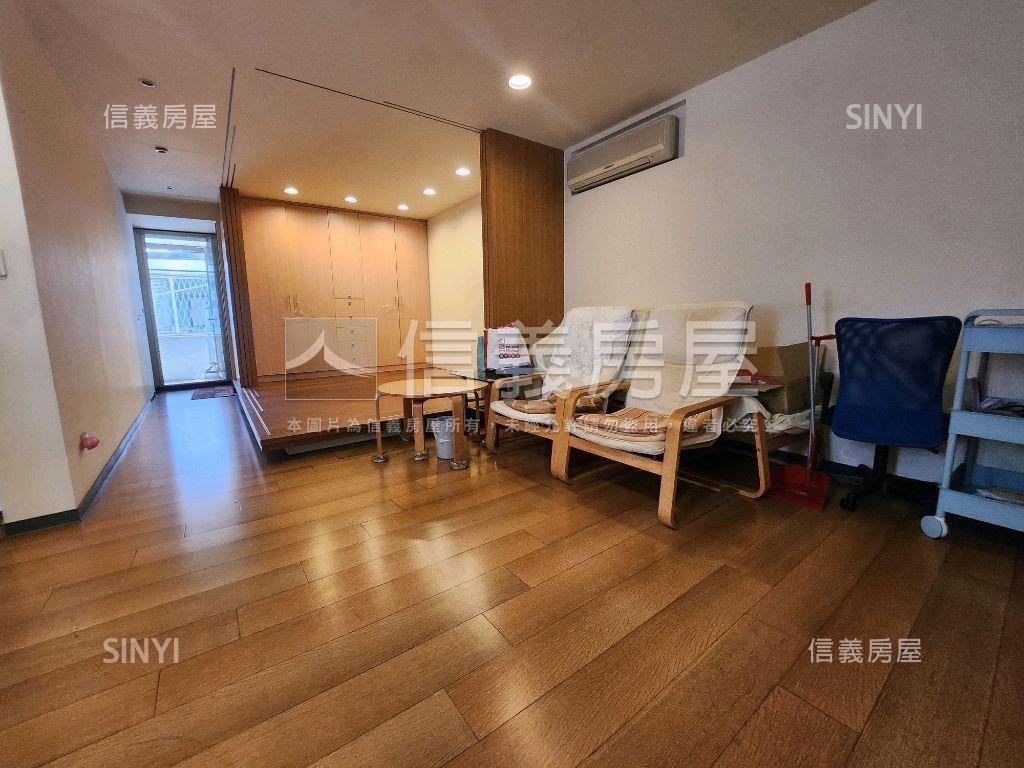華榮市場邊間大透天房屋室內格局與周邊環境