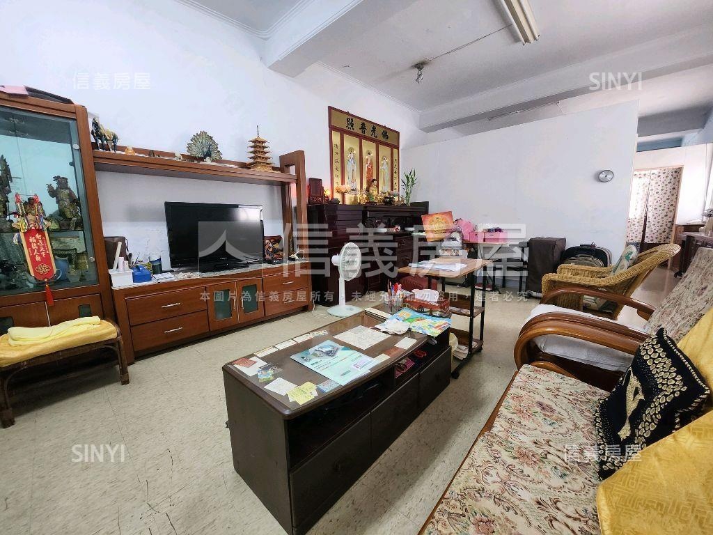 華榮市場邊間大透天房屋室內格局與周邊環境