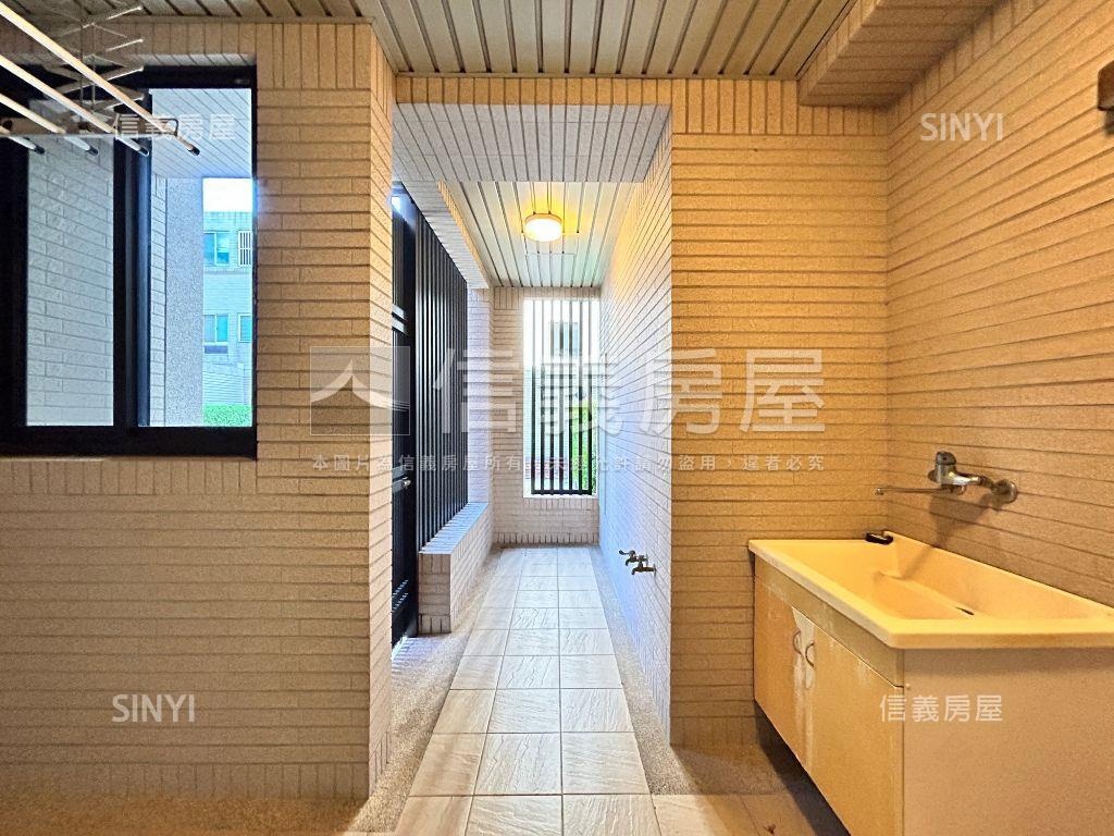 登陽柏悅露台戶全新未住房屋室內格局與周邊環境