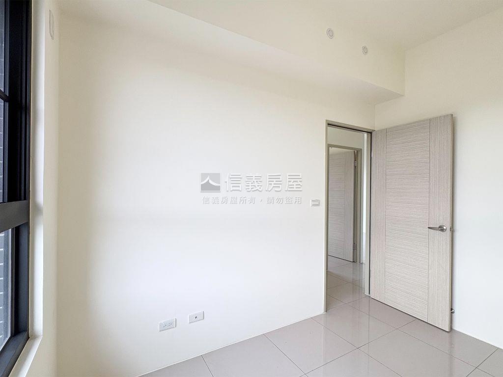 春福年年三房平車好帶看房屋室內格局與周邊環境