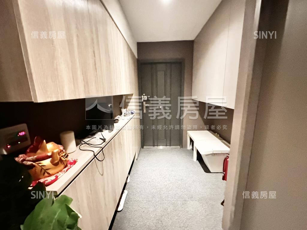 近中山國小站精美三房房屋室內格局與周邊環境