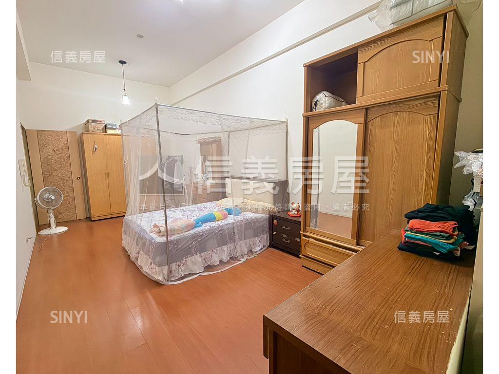 １８年土城氣派透天別墅房屋室內格局與周邊環境