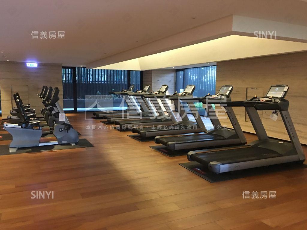 由鉅大謙※現代美術宅房屋室內格局與周邊環境