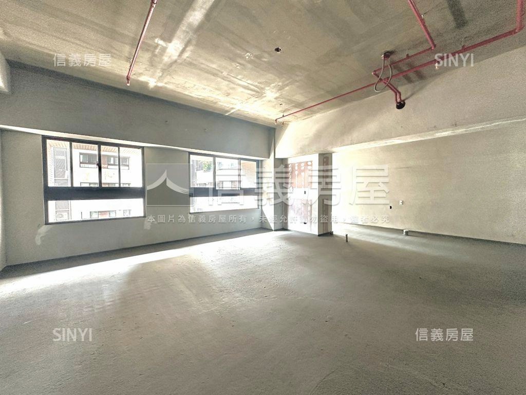 由鉅大謙※現代美術宅房屋室內格局與周邊環境