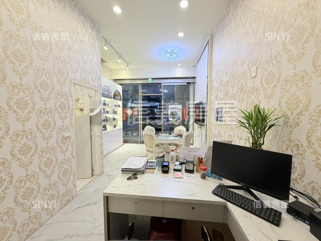 正河南路收租燙金店面－１房屋室內格局與周邊環境