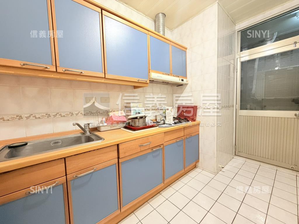 正河南路收租燙金店面－１房屋室內格局與周邊環境