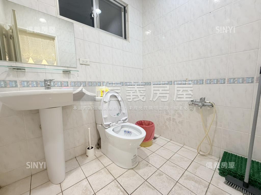 正河南路收租燙金店面－１房屋室內格局與周邊環境