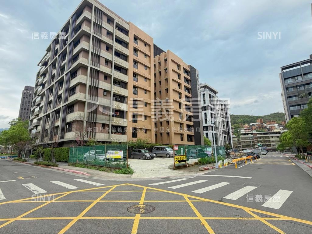 【稀有】奇岩重劃區住三地房屋室內格局與周邊環境