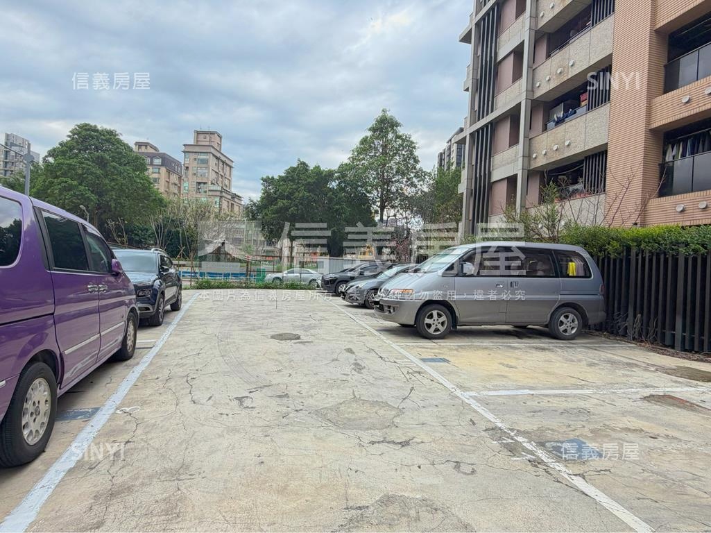 【稀有】奇岩重劃區住三地房屋室內格局與周邊環境