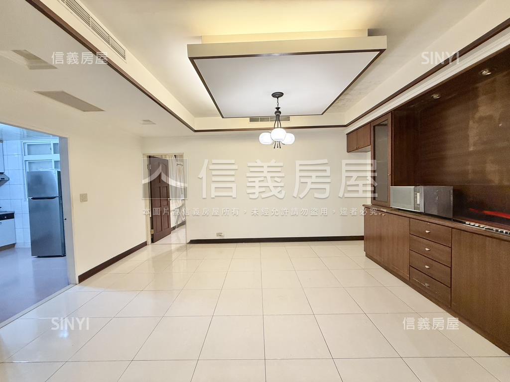 天母美透天房屋室內格局與周邊環境