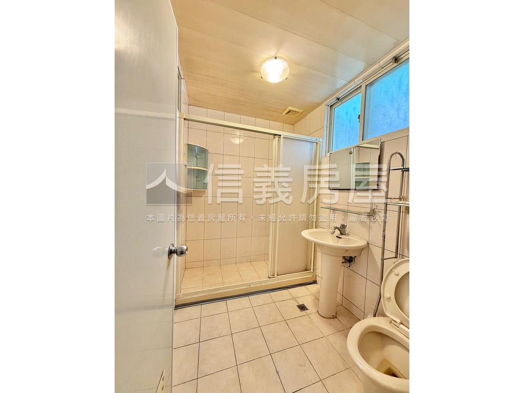 天母美透天房屋室內格局與周邊環境