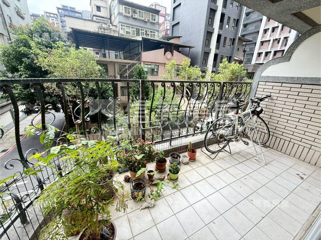 湯泉樹梢恬靜裝潢大３房房屋室內格局與周邊環境