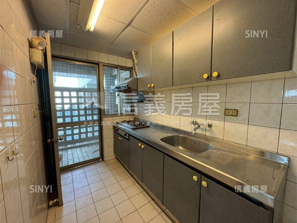 霸景免千萬三房平車房屋室內格局與周邊環境