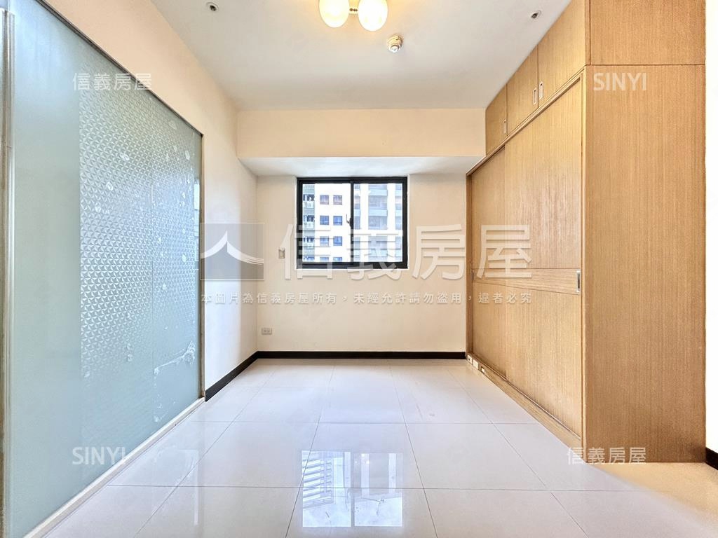 七張晶華館☆稀有Ａ棟美宅房屋室內格局與周邊環境