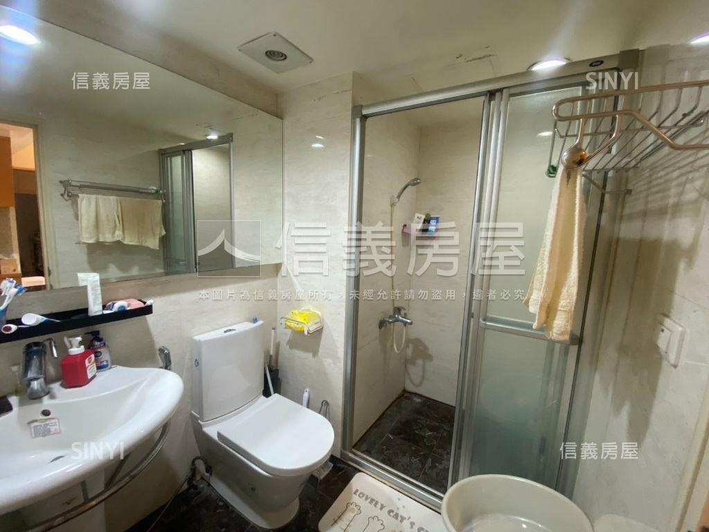 中國醫浪漫紐約兩房平車房屋室內格局與周邊環境