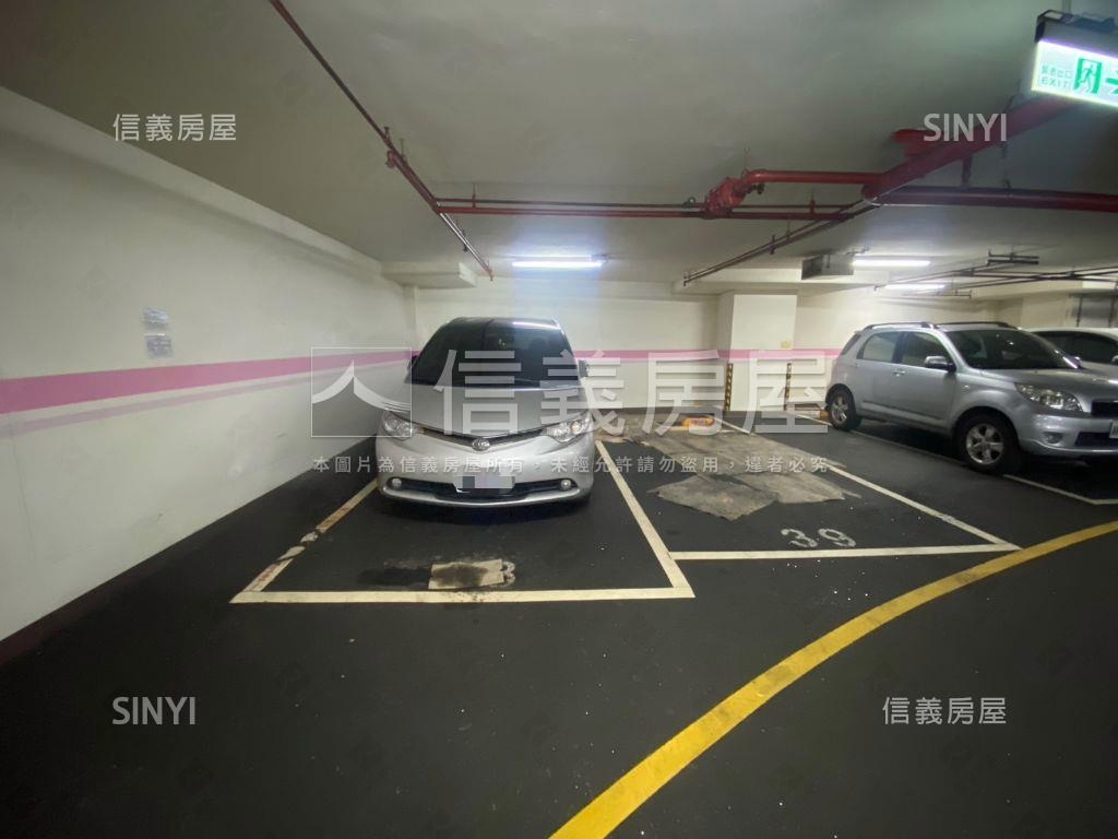 中國醫浪漫紐約兩房平車房屋室內格局與周邊環境