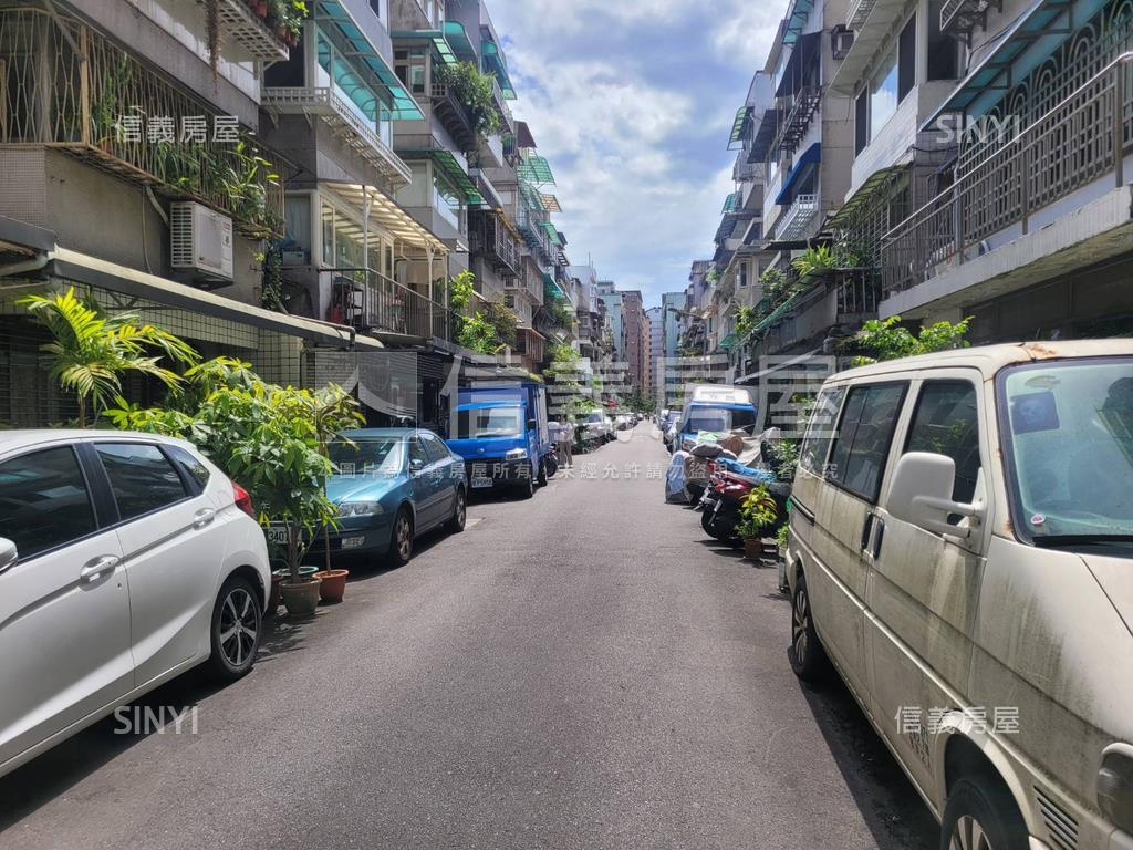 國泰民生新城邊間房屋室內格局與周邊環境