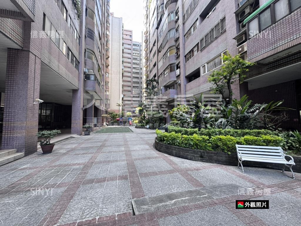 經國家樂福全球家大三房房屋室內格局與周邊環境