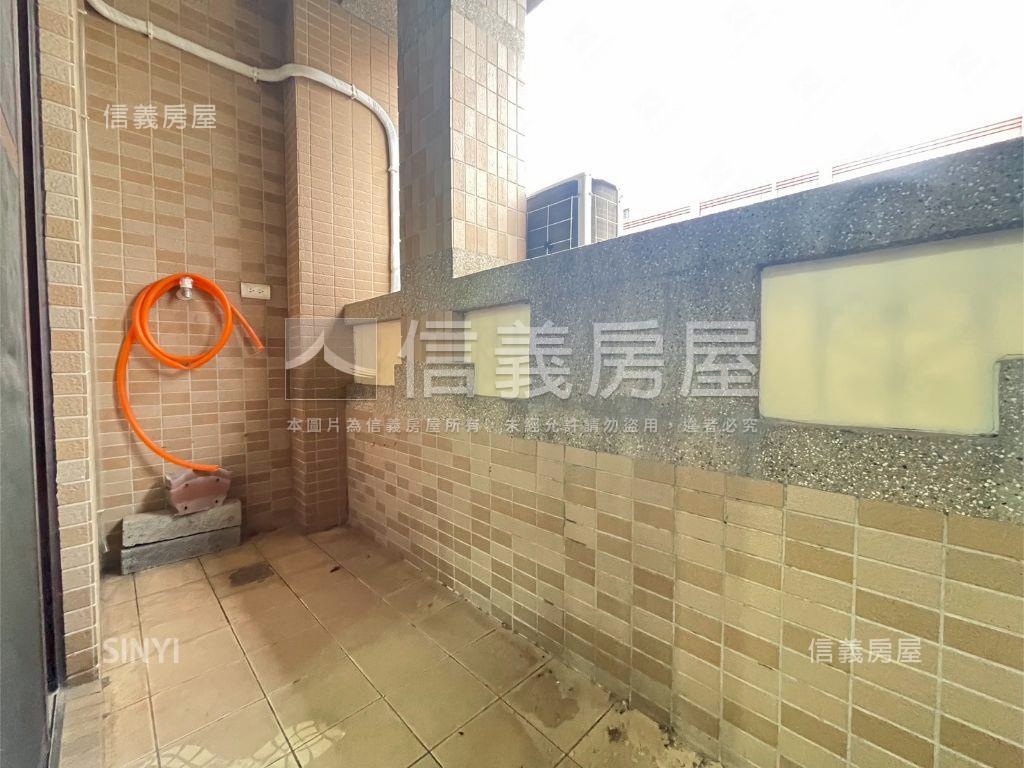 稀有！近後站正臨路店面讚房屋室內格局與周邊環境