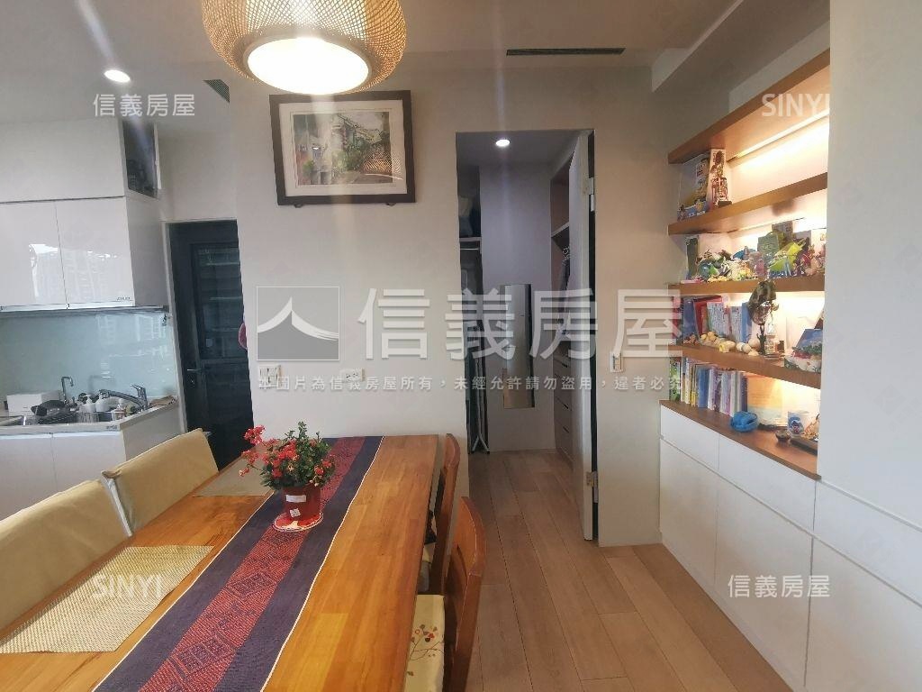 高樓裝潢美景附平移車位房屋室內格局與周邊環境