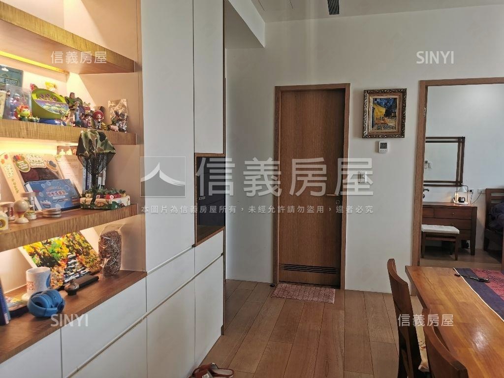 高樓裝潢美景附平移車位房屋室內格局與周邊環境