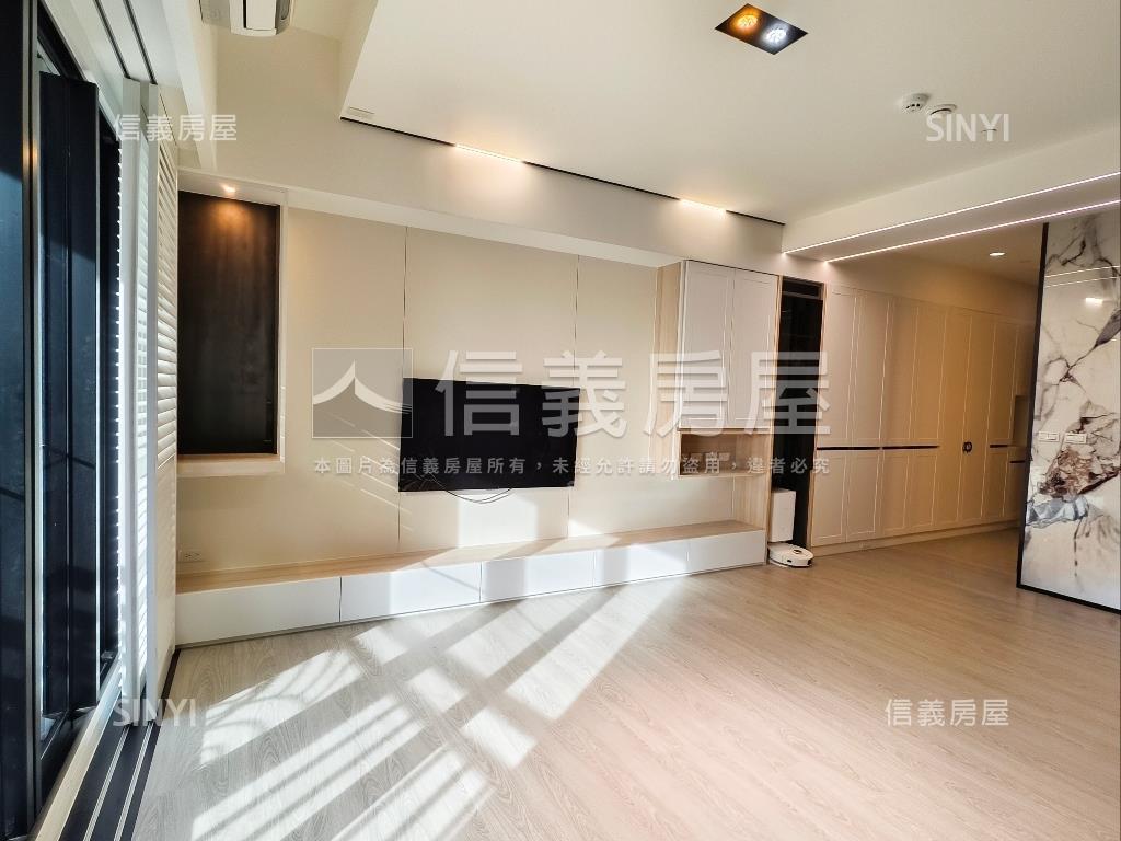 中路－悅峰華景觀邊間美屋房屋室內格局與周邊環境