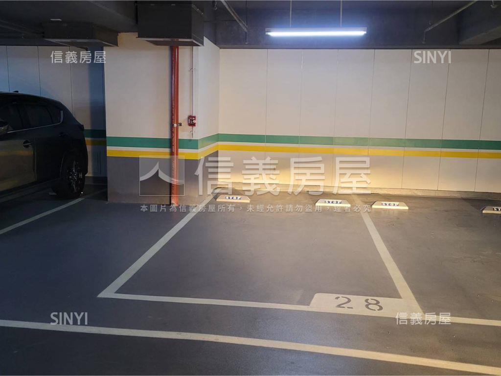 長虹天擎高樓邊間三房平車房屋室內格局與周邊環境
