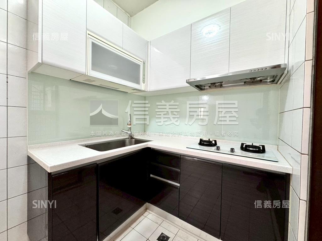 有出就談近一點利三房平車房屋室內格局與周邊環境