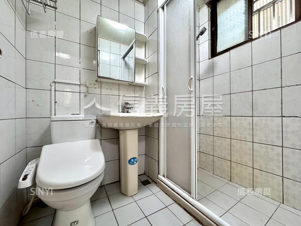 有出就談近一點利三房平車房屋室內格局與周邊環境