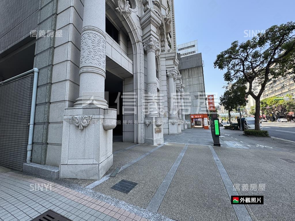 龍騰裝潢豪邸三房車位房屋室內格局與周邊環境