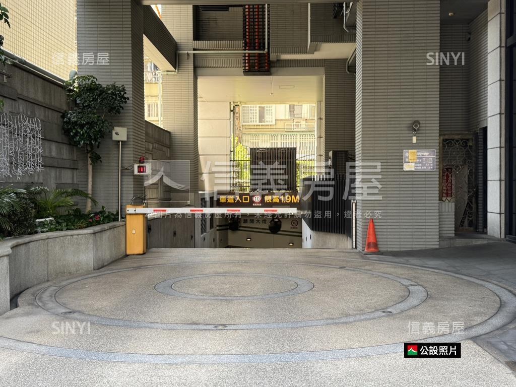 龍騰裝潢豪邸三房車位房屋室內格局與周邊環境