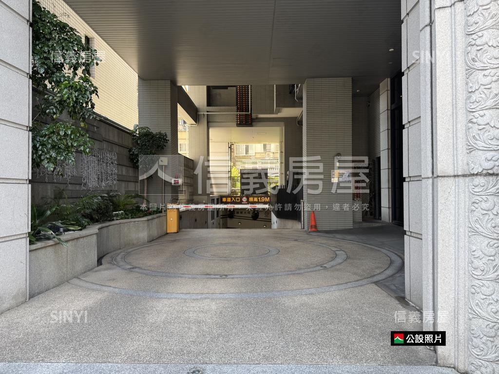 龍騰裝潢豪邸三房車位房屋室內格局與周邊環境