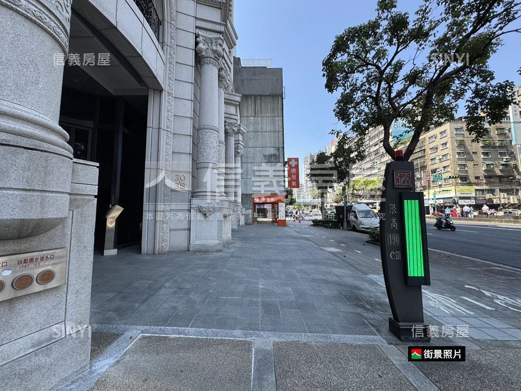 龍騰裝潢豪邸三房車位房屋室內格局與周邊環境