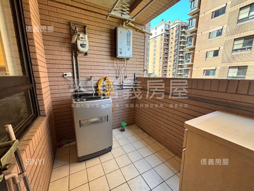 水公園面公園車庫型車位房屋室內格局與周邊環境