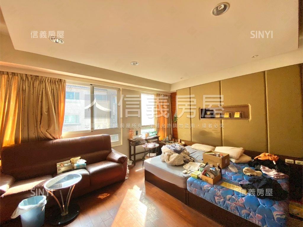 千松自在震後雙併打通別墅房屋室內格局與周邊環境