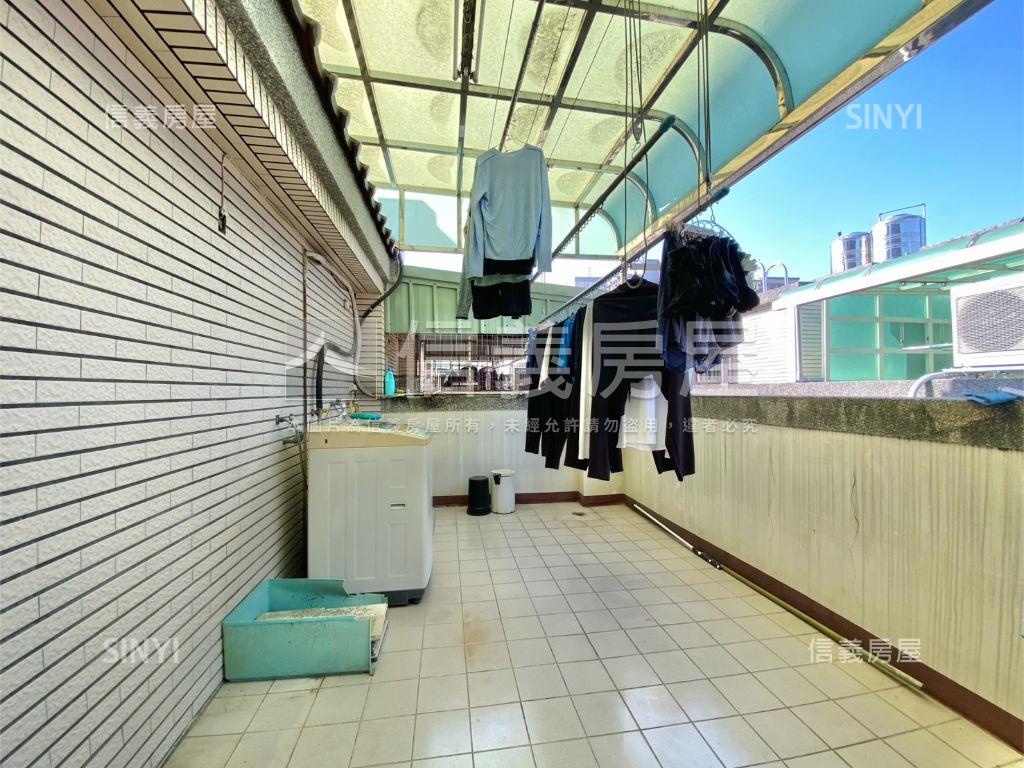 千松自在震後雙併打通別墅房屋室內格局與周邊環境