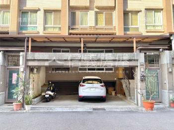 急售南區震後雙併打通別墅