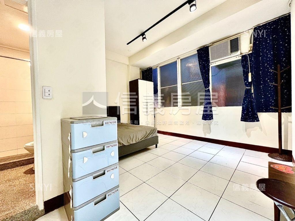 中華路商二邊間顯眼金透店房屋室內格局與周邊環境