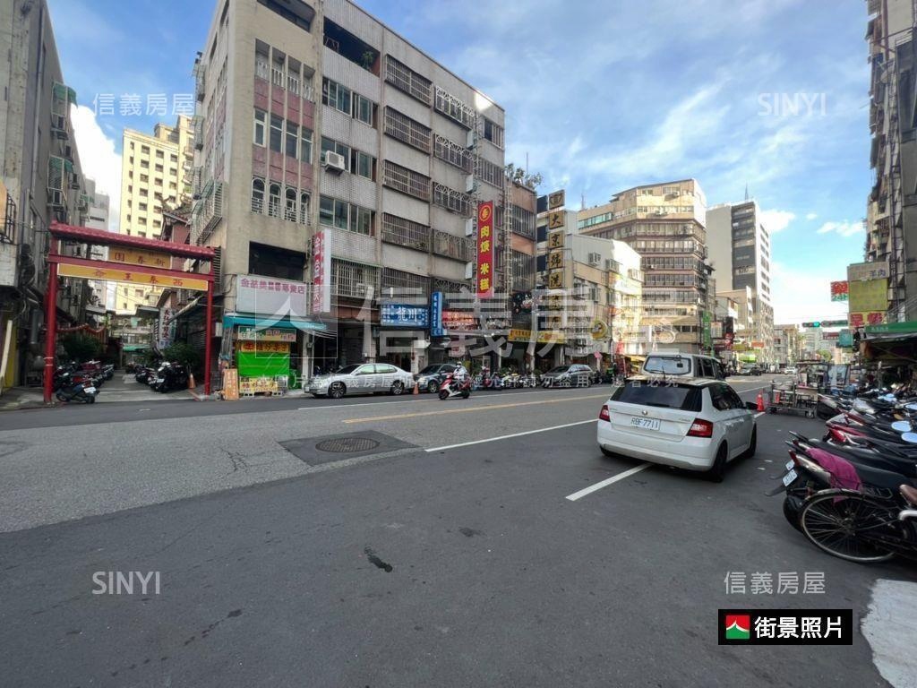 中華路商二邊間顯眼金透店房屋室內格局與周邊環境